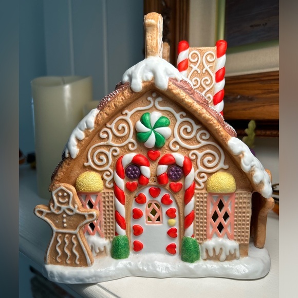 PartyLite Other - Vintage Partylite Gingerbread House Tea Light Holder Oh So Adorable!